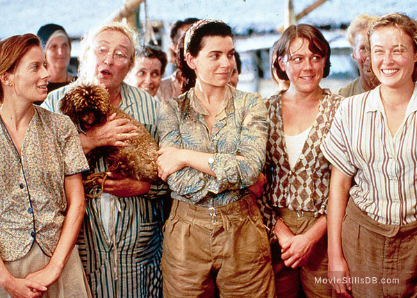 Paradise Road - Publicity still of Julianna Margulies